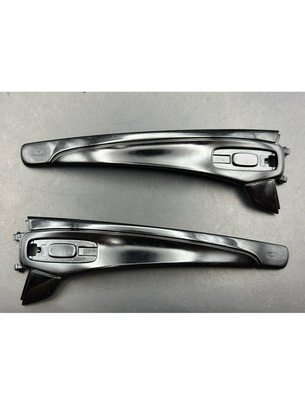 Oakley Batwolf OEM Polished Black Replacement Arms - Picture 2 of 7
